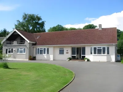 Wayside B&B Hotels in Calne