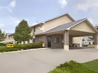 格林利速8酒店 格里利酒店