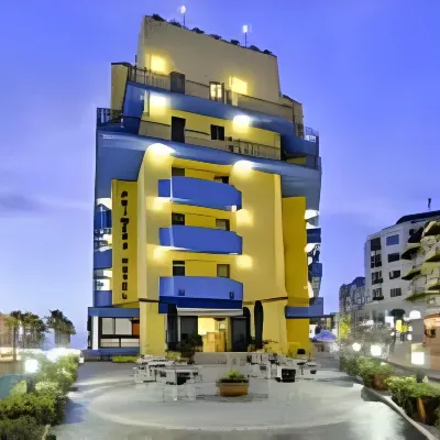 Primera Hotel โรงแรมใกล้เกาะเซนต์พอล