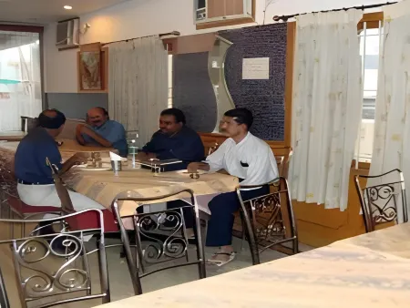 RK Residency Отели в г. Куддалор