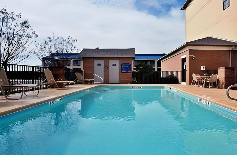 Holiday Inn Express & Suites Byron by IHG photo 2