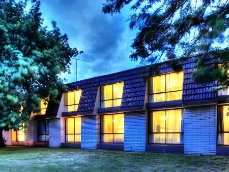 City Gardens Motel Отели в г. Траралгон