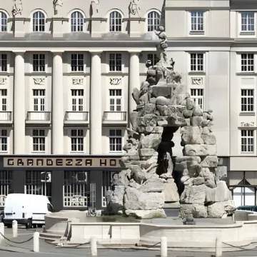 Grandezza Hotel Luxury Palace