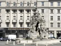 グランデッツァ ホテル ラグジュアリー パレス キャベツマーケットスクエア周辺のホテル