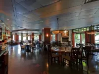 Pinnacle Hotel Whistler