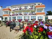 Cobo Bay Hotel
