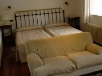 Hotel Los Perales Hotel di Puebla de Sanabria