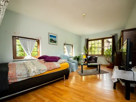 Haus Keller Отели в г. Меркиш