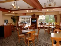 Lakeview Inns & Suites - Hinton - breakfast
