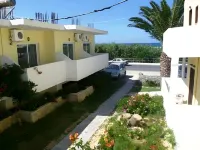 Karmi Apartments Hotel a Spilia