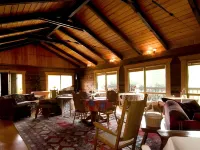 Creekwalk Inn Bed and Breakfast with Cabins