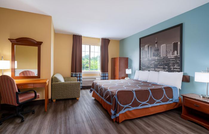 Super 8 by Wyndham Salisbury