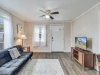 Charming Cottage with BBQ Grill and Fast WiFi - Delightful Coastal Retreat