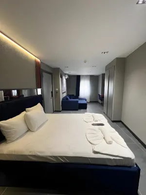 Voir Hotel Pera Hotel in zona Crazy Aenigma