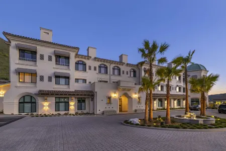 Cambria Hotel Calabasas - Malibu
