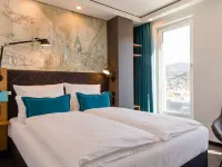 Motel One Freiburg Hotels near Schlossberg