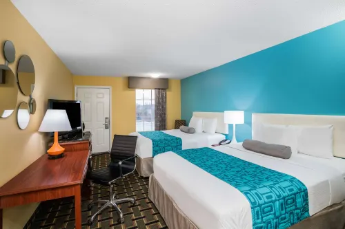 Howard Johnson by Wyndham Dalton Hotels in Dalton