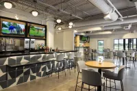 Omni Orlando Resort at Championsgate - bar