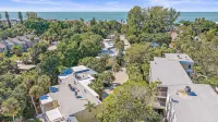 Pura Vida 2 Bedroom Condo by RedAwning Hotels near Publix Super Market at Shoppes of Bay Isles