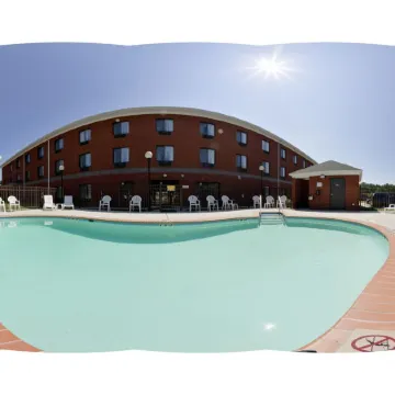 Holiday Inn Express & Suites SUFFOLK by IHG