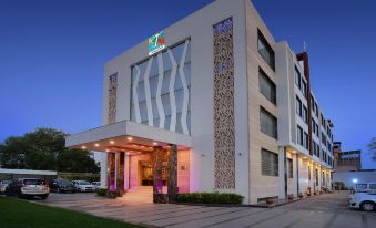 Wingston A Treehouse Hotel-Goverdhan