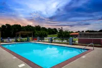 Red Roof Inn Berea - Pools