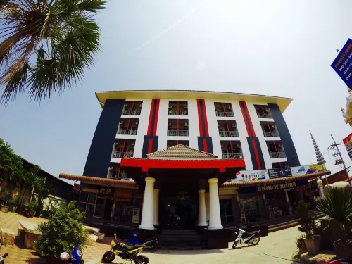 Thanarom Place Hotels in Amphoe Bang Pakong
