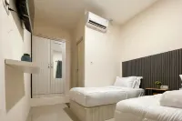 RedDoorz Syariah near RS Awal Bros Panam Pekanbaru Hotel di Tuah Karya