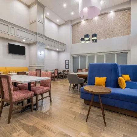 Hampton Inn & Suites Brenham