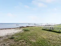 "Pedersen" - 50m from the Sea