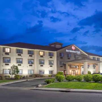 Best Western Plus Eagleridge Inn  Suites