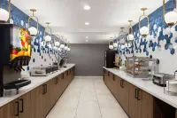 La Quinta Inn & Suites by Wyndham Yakima Downtown - Breakfast