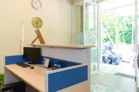 RedDoorz Hostel @ di Panjaitan Simpang Lima