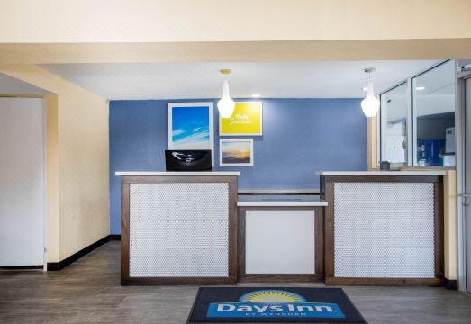 5. 데이즈 인 바이..