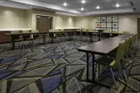 Holiday Inn Express & Suites Griffin Hotels in Griffin