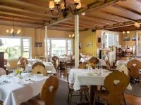 Snowvillage Inn - Inns