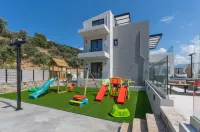 Luxurious Villa Micha Mare - 14 Bedrooms
