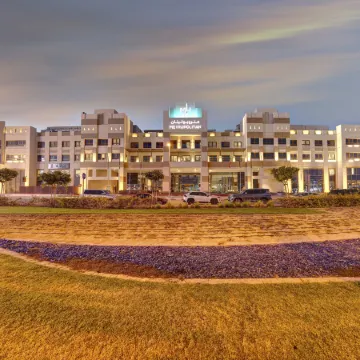 Metropolitan Hotel Dubai Отели рядом с достопримечательностью «Офис компании Nestlé в ОАЭ»
