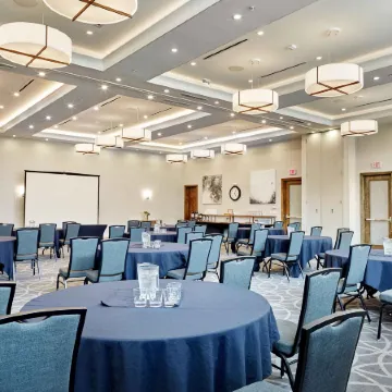 Sandman Signature Plano-Frisco Hotel