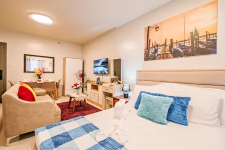 Precious Florannjoe Chic New Studio with Best Care