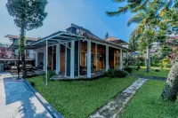 Villa Kayu Ciwidey Hotel a Ciwidey