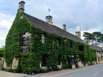 Mr & MRS Smith the Wheatsheaf Inn Hotels in Shipton