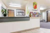 Super 8 by Wyndham Shelton Hotels in Mason County