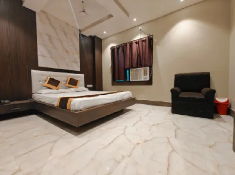 Hotel Grand Palace のホテル