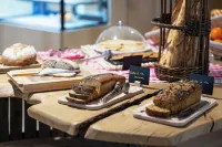 Greet Hotel Chatellerault Hotels in Mondion