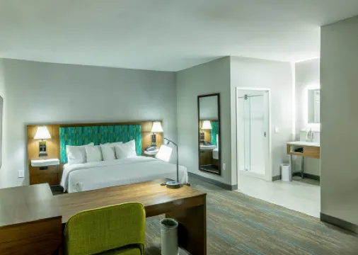 Hampton Inn & Suites Cleburne