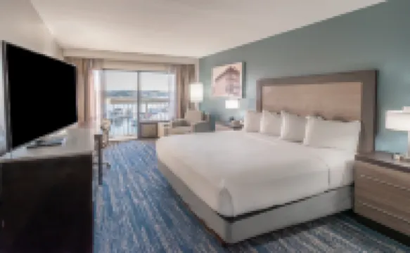 DoubleTree by Hilton Hotel New Bern  Riverfront