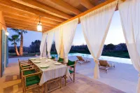 Finca-Villa Son Drach, large private pool 12x4m, wifi, BBQ, 2 km beaches Hôtels à proximité de : Teatre i Auditori de Manacor