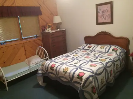 Beautiful Four Bedroom Lake Home In The Heart Of The Northwoods