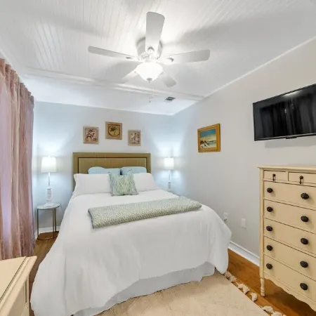 Private Pool! 3 Blks to Beach Access! West Destin, Next to the Henderson!